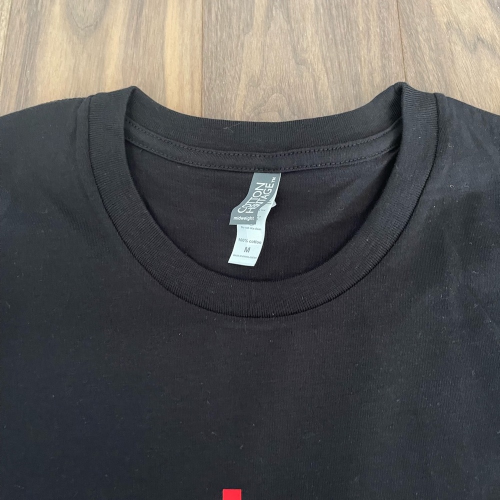NWOT Got Love? T-Shirt - Picture 6 of 9